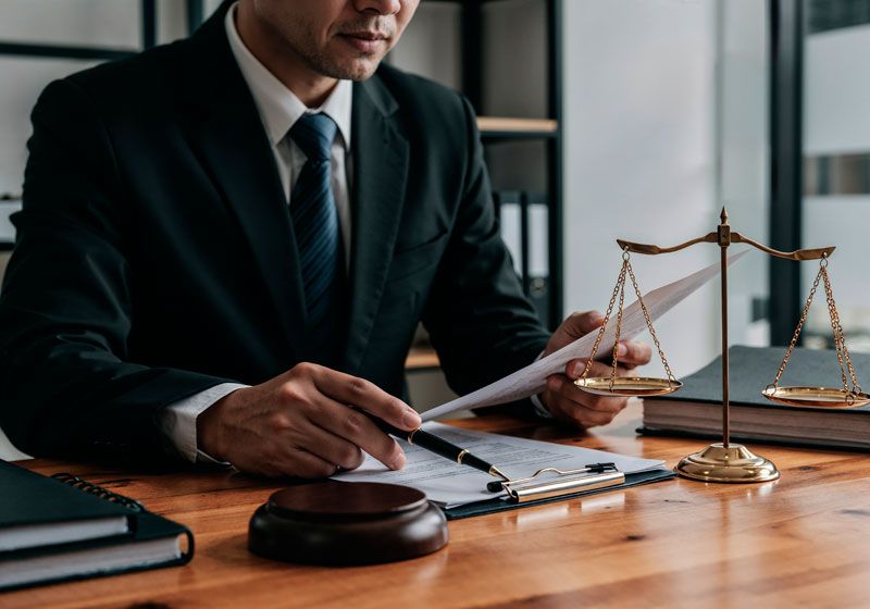 bl_wealthy_require_the_best_solicitors